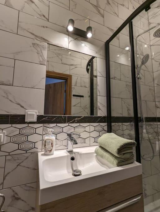 Appartement A4 In Downtown Of *